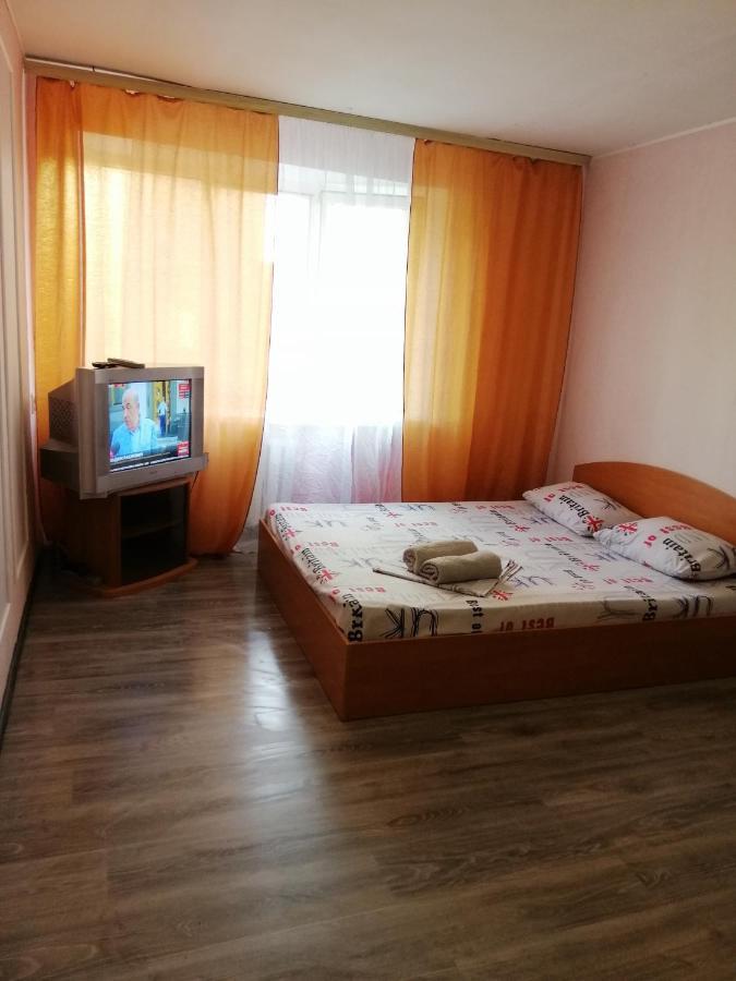 Квартира Возле Индустриального Моста, Нау Kiev Ngoại thất bức ảnh